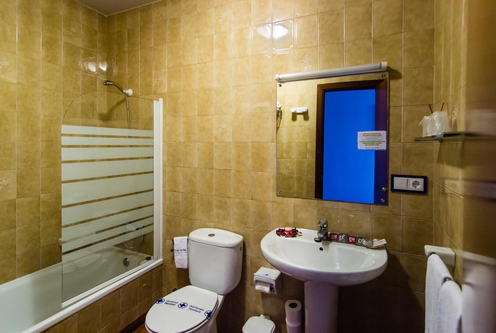 Double or Twin Room Sea View Ground Floor