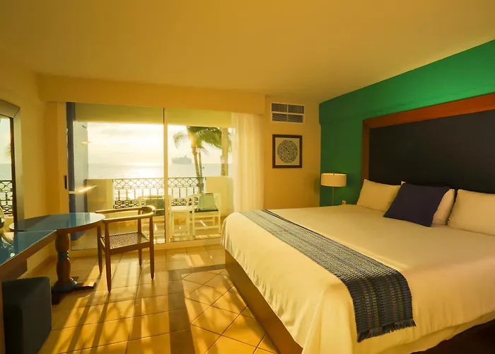 Crown Paradise Golden All Inclusive Resort - Adults Only Puerto Vallarta