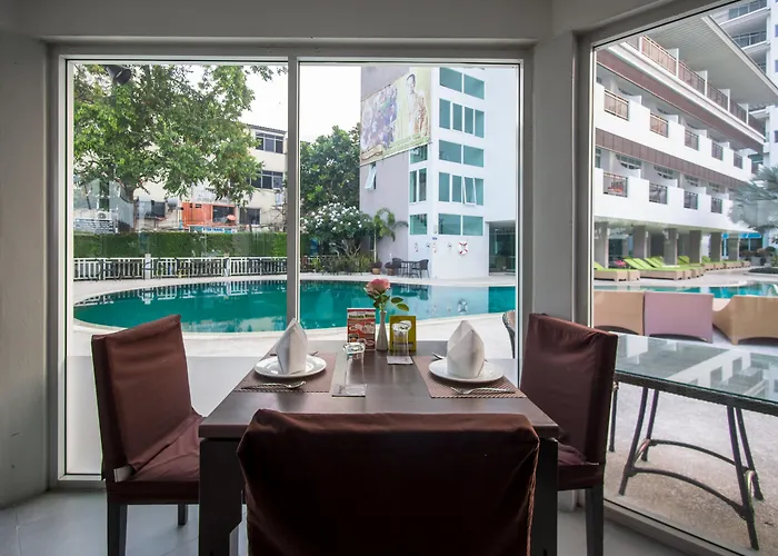 Pattaya Discovery Beach Hotel