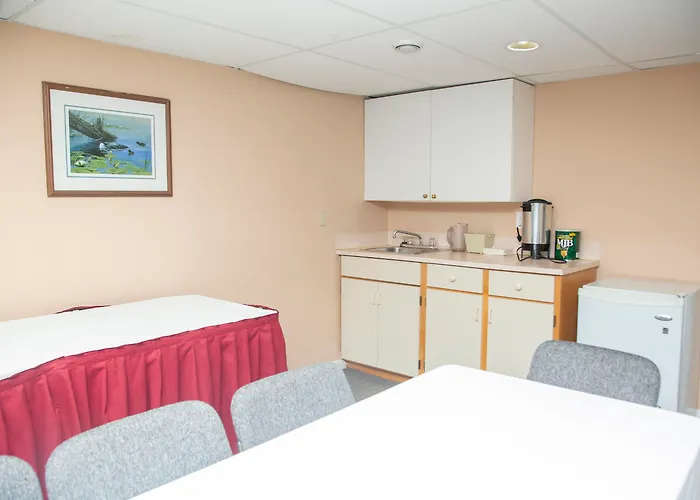 Happy Day Inn Burnaby