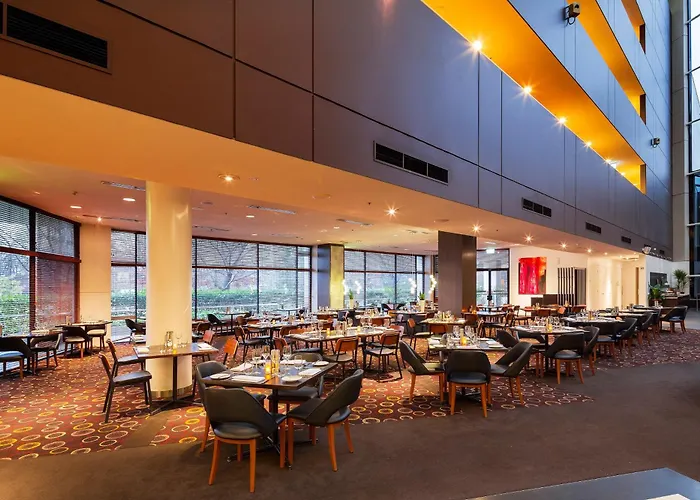 Crowne Plaza Canberra By Ihg