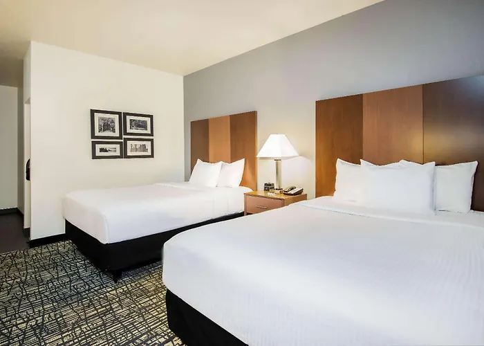 La Quinta By Wyndham Morgantown Hotel