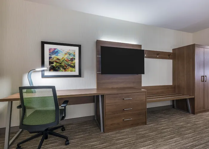 Holiday Inn Express & Suites Moncton By Ihg