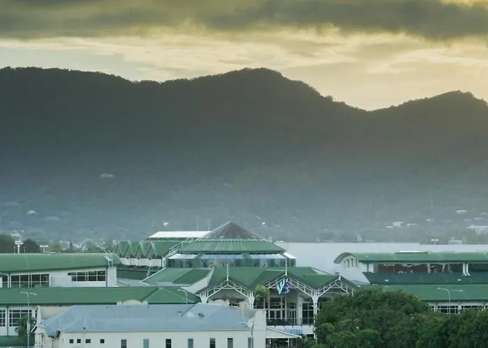 Inn Cairns
