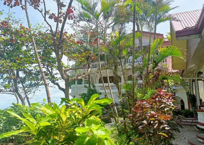 Blue Crystal Beach Resort Puerto Galera