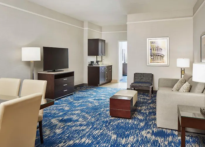Embassy Suites By Hilton Alexandria Old Town