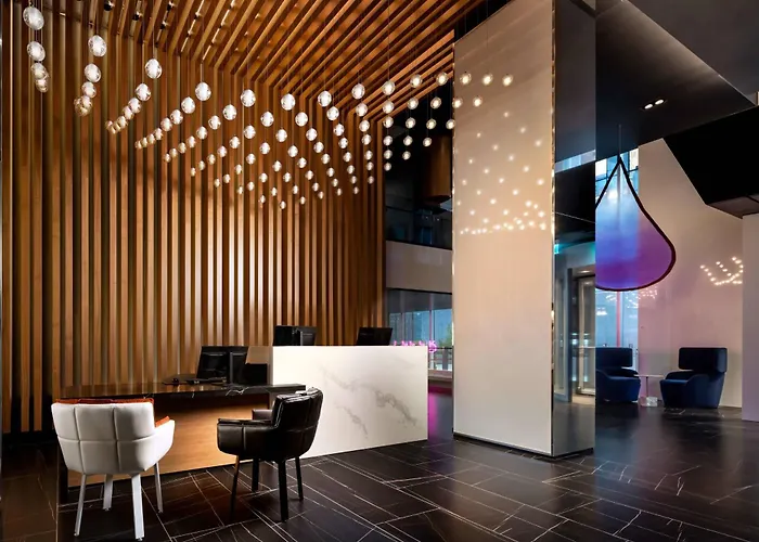 Humaniti Hotel Montreal, Autograph Collection