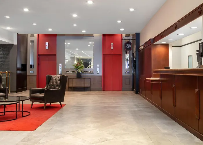 Ramada Plaza By Wyndham Calgary Downtown Hotel