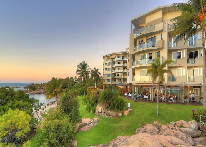 Coral Cove Apartments - Absolute Beachfront Resort Bowen