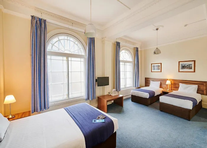 Discovery Inn - Leeds