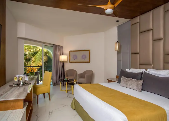 Secrets Royal Beach Punta Cana (Adults Only)