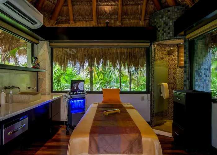 Villa Del Palmar Cancun Luxury Beach Resort & Spa
