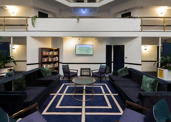 Ramada By Wyndham Diplomat Canberra