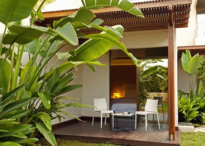 Capo Bay Hotel Protaras