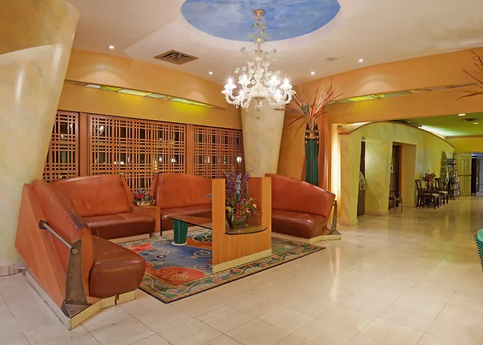 Holiday Inn Niagara Falls-By The Falls By Ihg