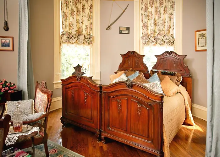 The Empress Of Little Rock Bed & Breakfast