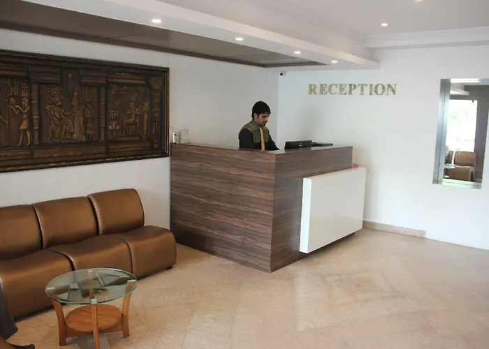 Brownstar Boutique Hotel Chennai