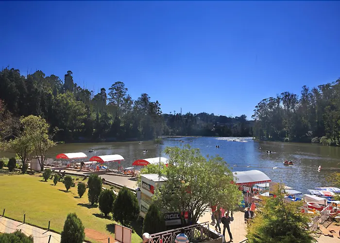 Hotel Lakeview Ooty