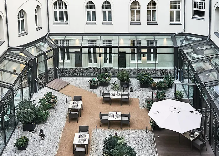 Roomers Berlin Steinplatz, Autograph Collection