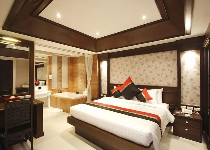 Rayaburi Hotel, Patong