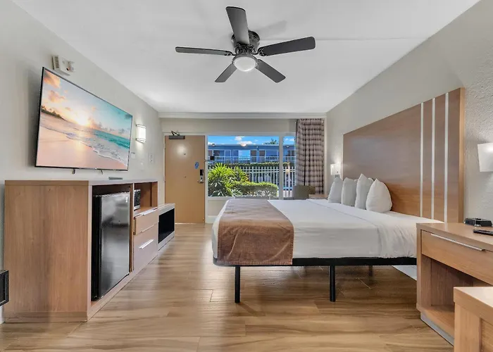 Rodeway Inn & Suites Fort Lauderdale Airport & Cruise Port Dania Beach