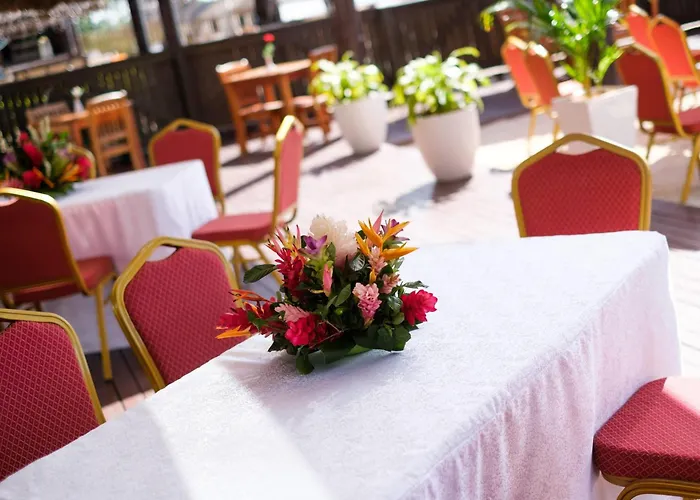 Ramada Suites By Wyndham Wailoaloa Beach Fiji Nadi
