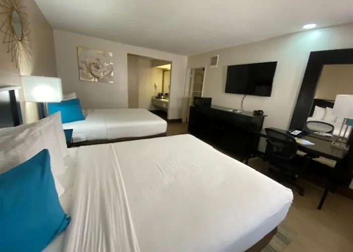 Stanford Inn & Suites Anaheim