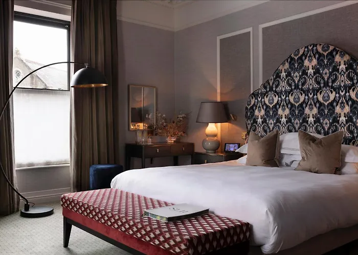 The Lansdowne Kenmare Hotel