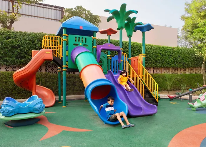 Courtyard By Marriott Agra Hotel