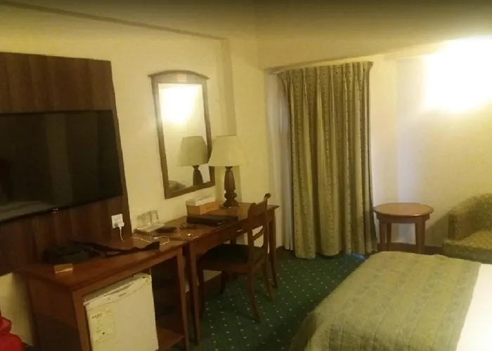 Embassy Inn, Karachi