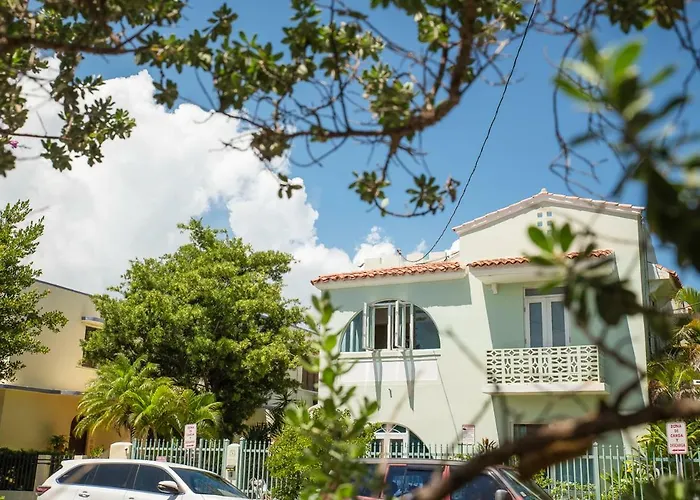 Numero Uno Beach House San Juan