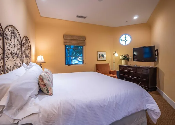 Su Nido Inn Ojai